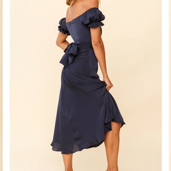 Selfie Leslie off the shoulder midi dress - Picture 2 of 10